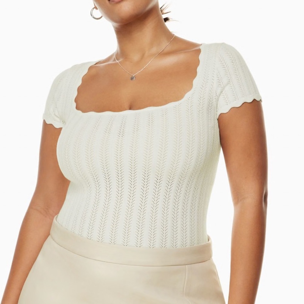 Wilfred Women's Scallop Trim Knit Top (Black)